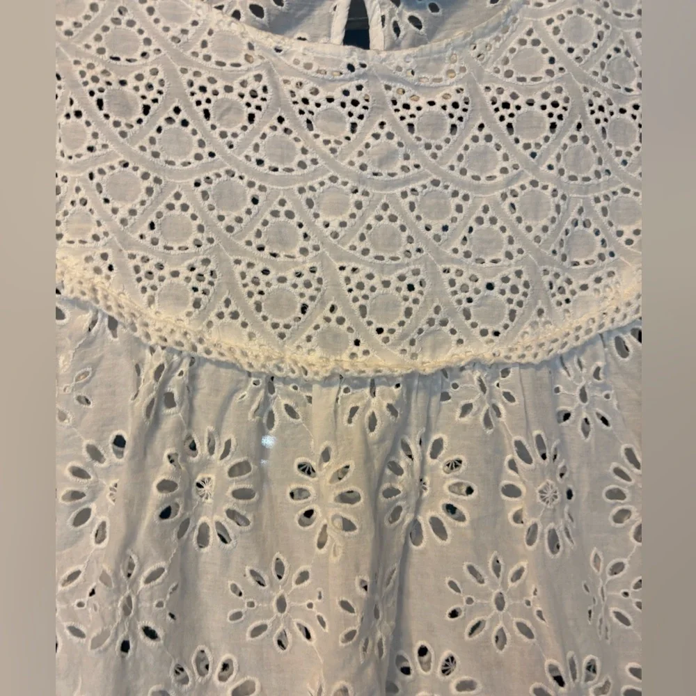 Zara Woman Long Sleeve Eyelet Ruffle Blouse Size Large - Excellent Condition